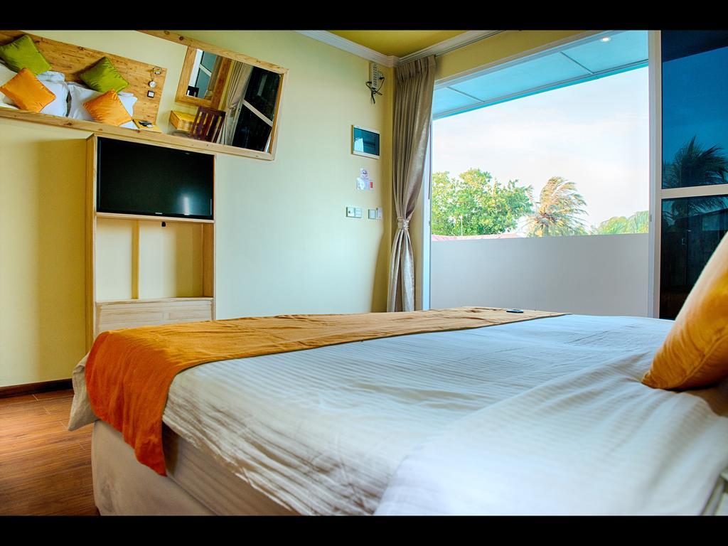 Hotel Narnia Maldives Maafushi Exterior foto
